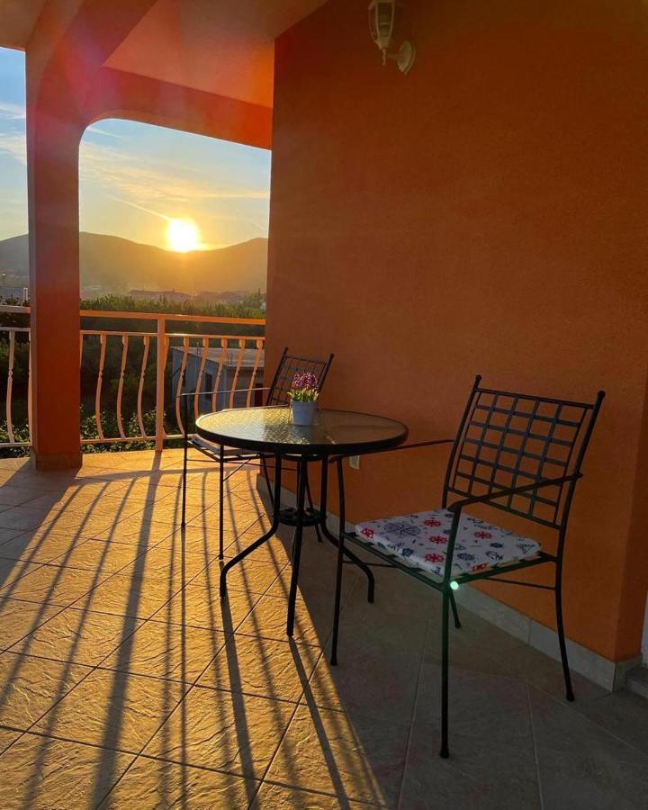 Apartmani Mateja Kaštela Buitenkant foto